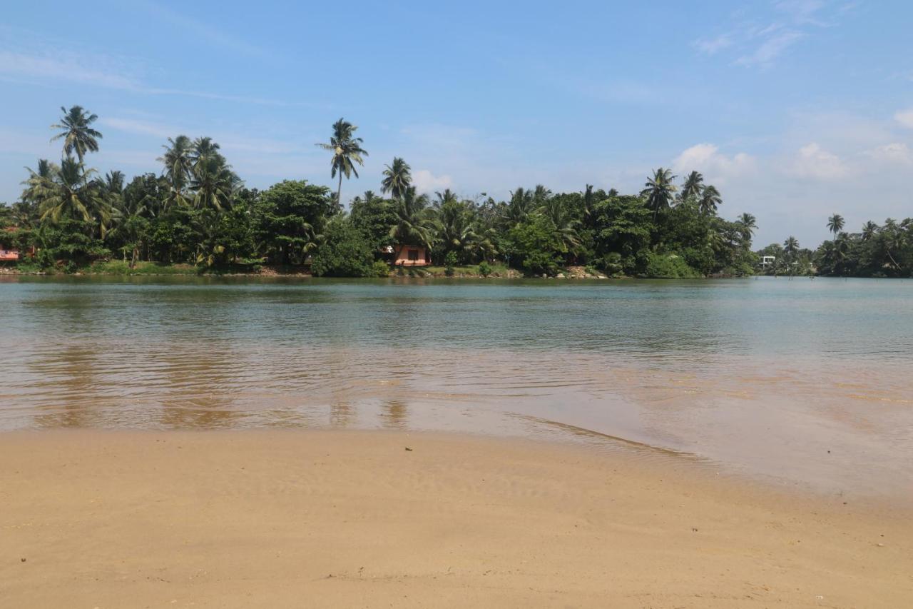 Lake House Hikka Hikkaduwa Bagian luar foto